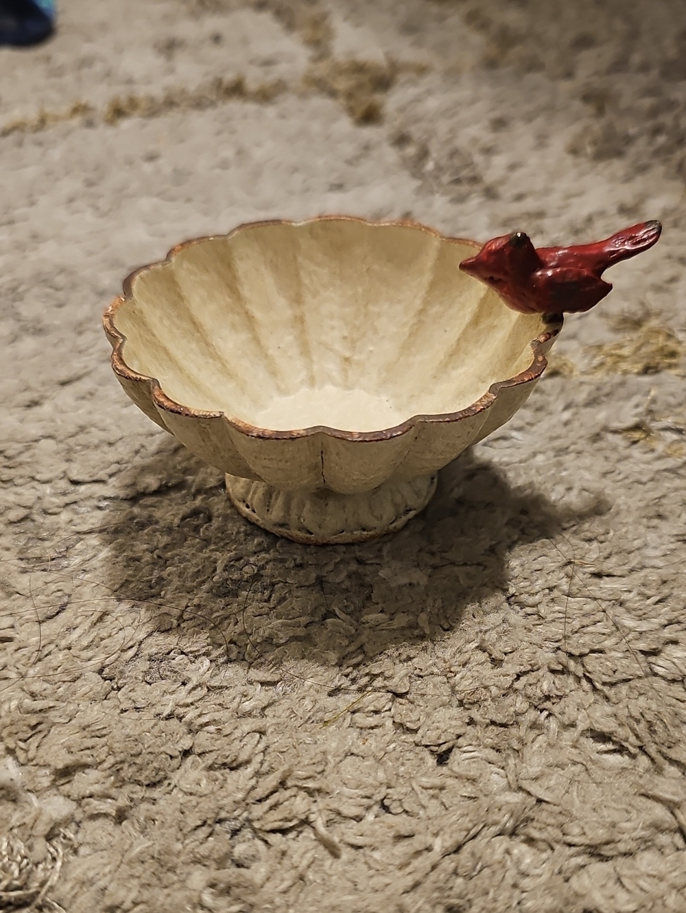 Decorative Cream Scalloped Ring Bowl with Red Bird Accent